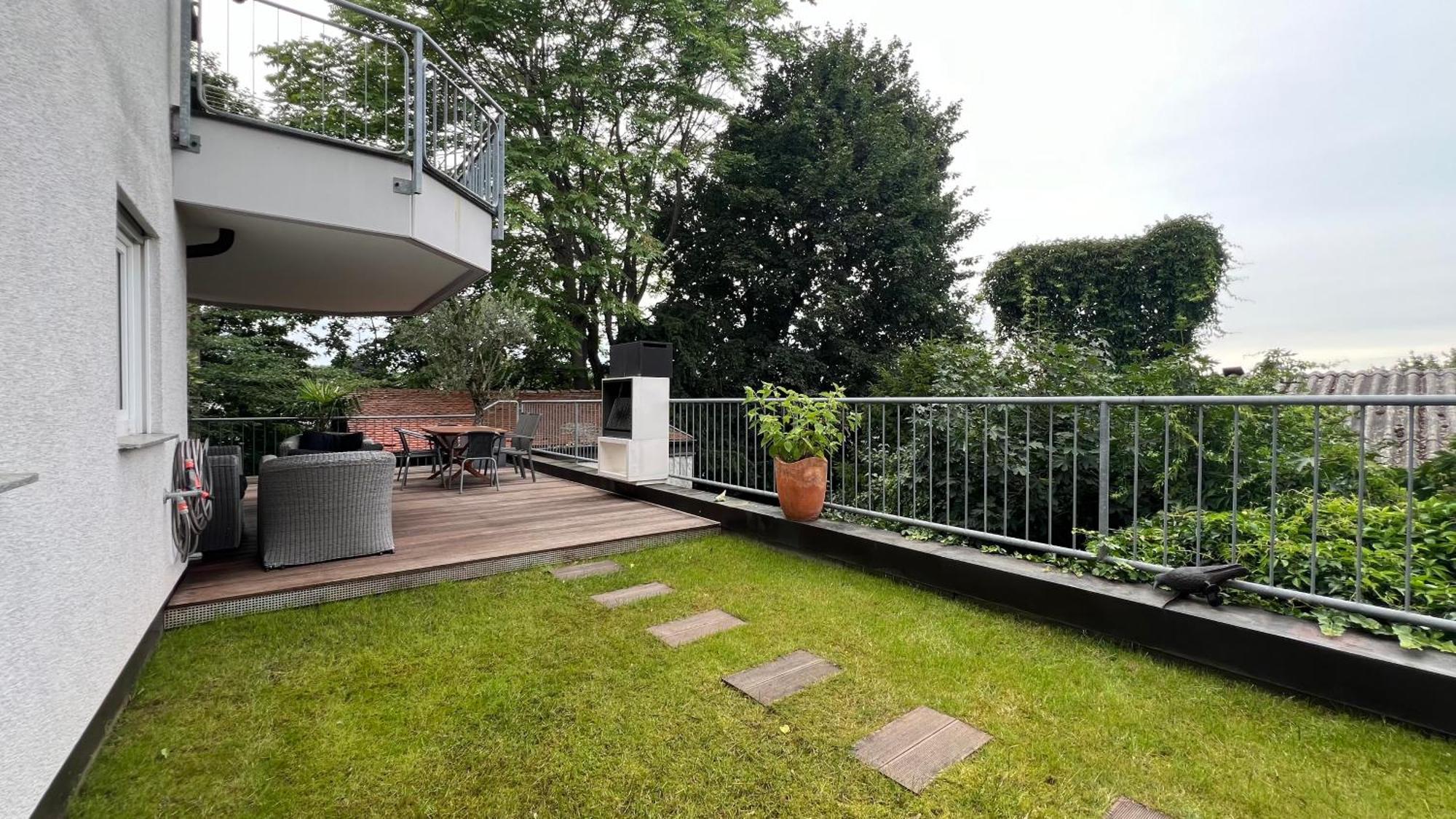 Ludwigshome Luxus - Zentral, Kostenloser Parkplatz, Terrasse 루드빅스부르크 외부 사진
